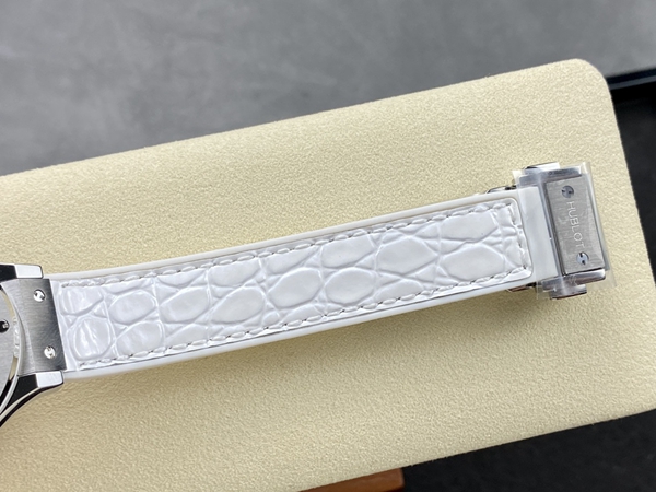 ウブロコピー時計角部分ディテール